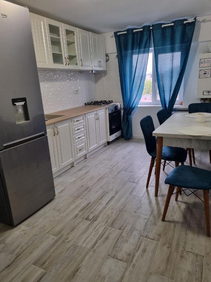 Luxurious Apartment With 3 Rooms And 2 Bathrooms In Corabia Extérieur photo