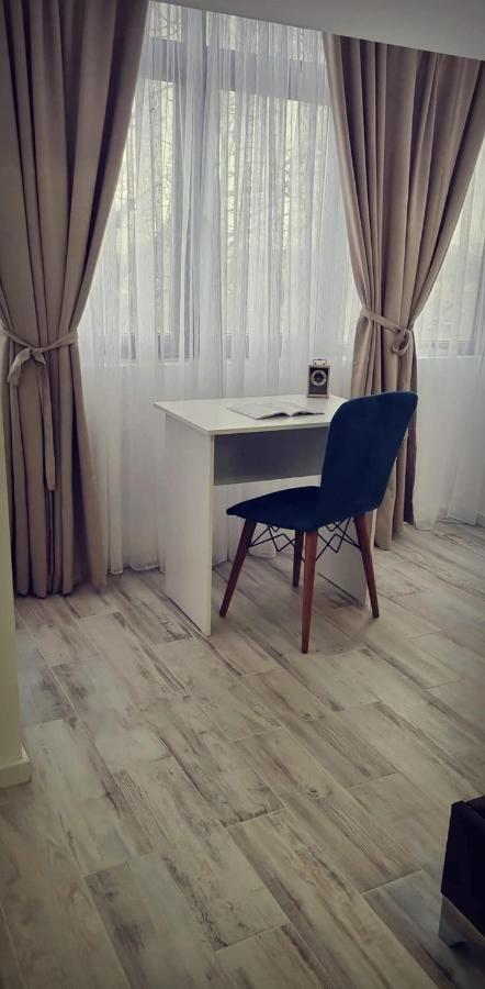Luxurious Apartment With 3 Rooms And 2 Bathrooms In Corabia Extérieur photo