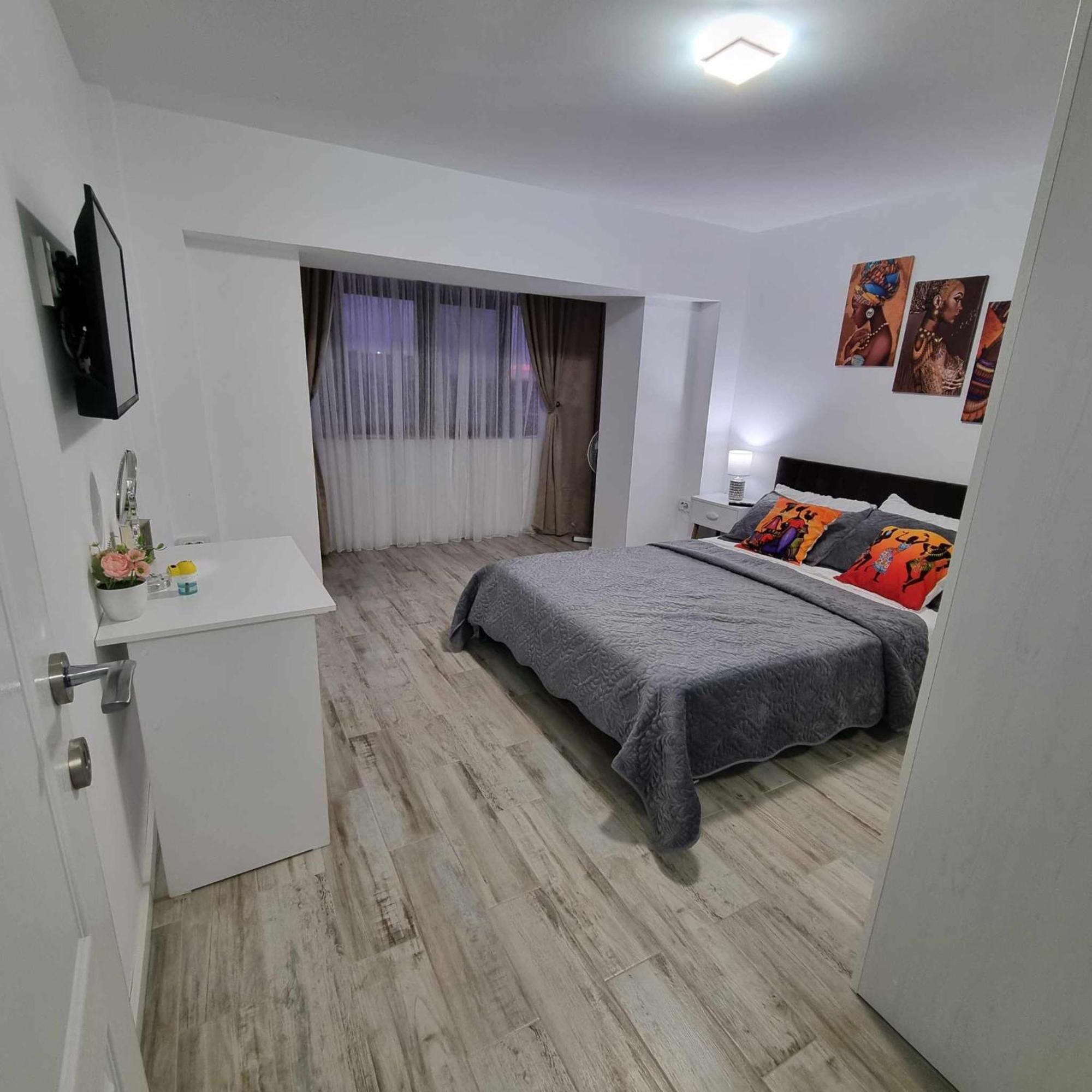 Luxurious Apartment With 3 Rooms And 2 Bathrooms In Corabia Extérieur photo